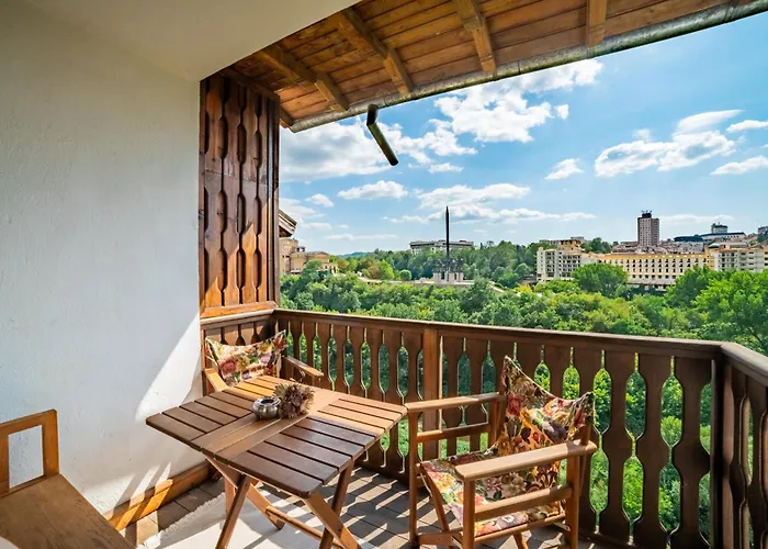 Four Riders Tırnova